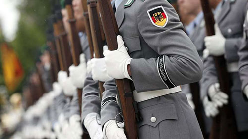 Alemania investiga casos de extremismo en sus Fuerzas Armadas